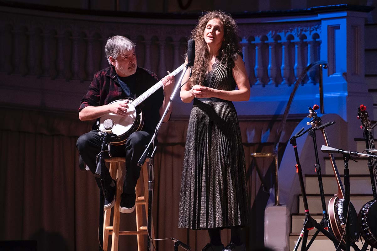 Music Worcester / Bèla Fleck & Abigail Washburn, 10/22